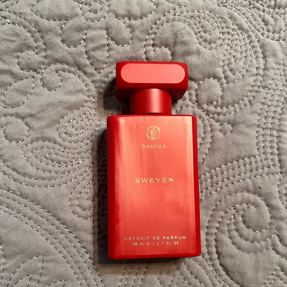 Oakcha Sweven perfume fragrance